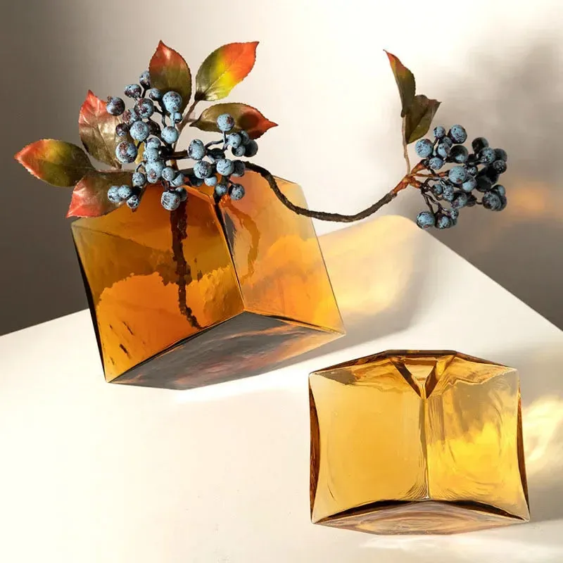 Balancing Cube Glass Vase