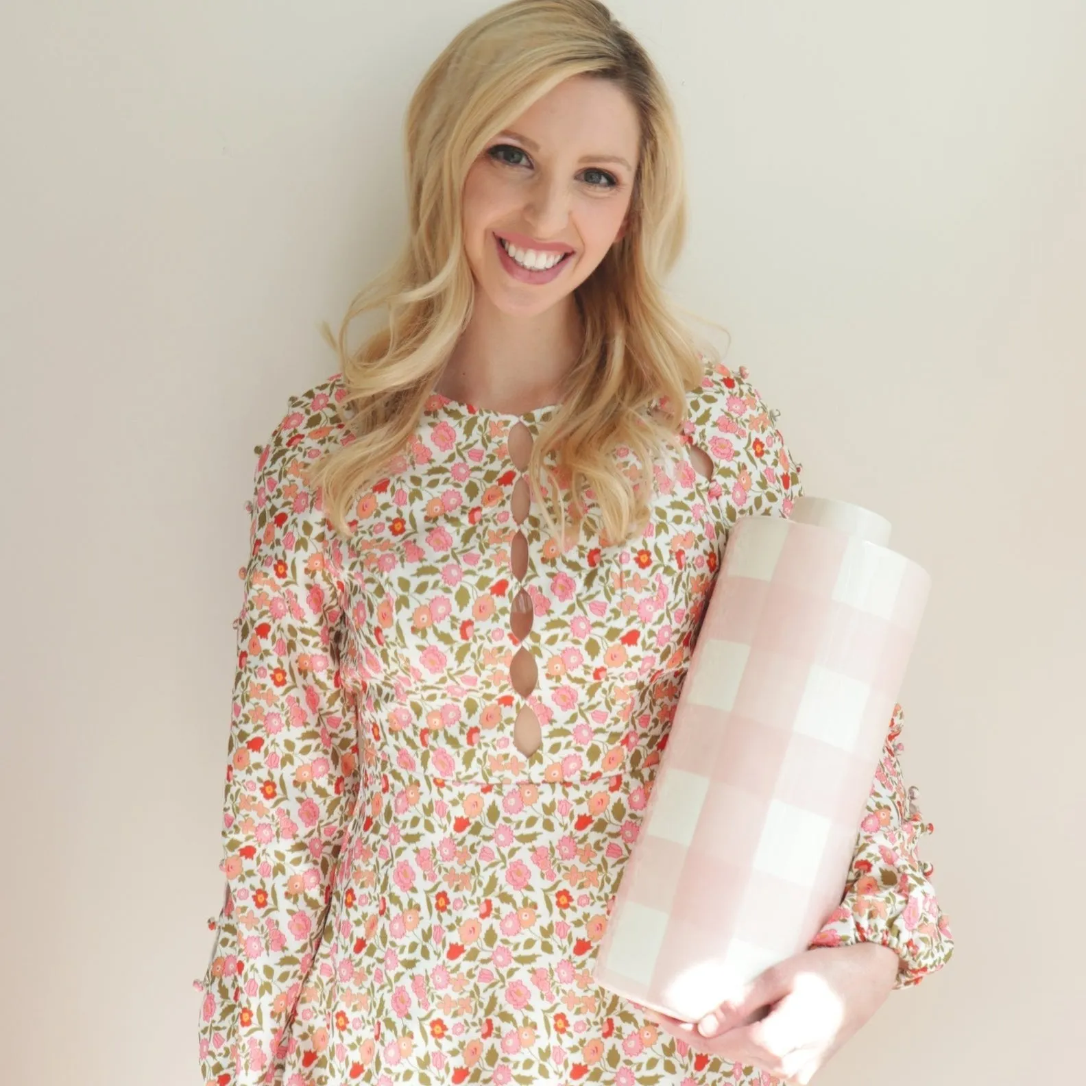 Beige Gingham Column Lamp