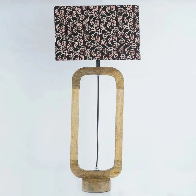 Cylindrical Lamp With Traditional Black Shade
