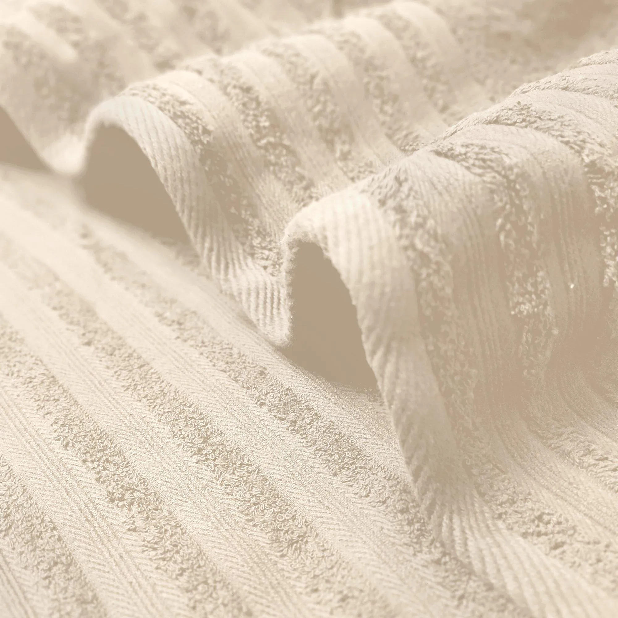 Lavish Touch 100% Cotton 500 GSM Aurelia Towel Set