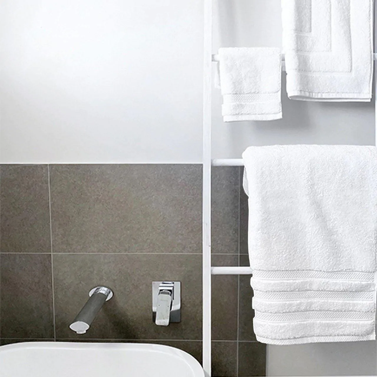 Lavish Touch 100% Cotton 700 GSM Ultima Towel Set