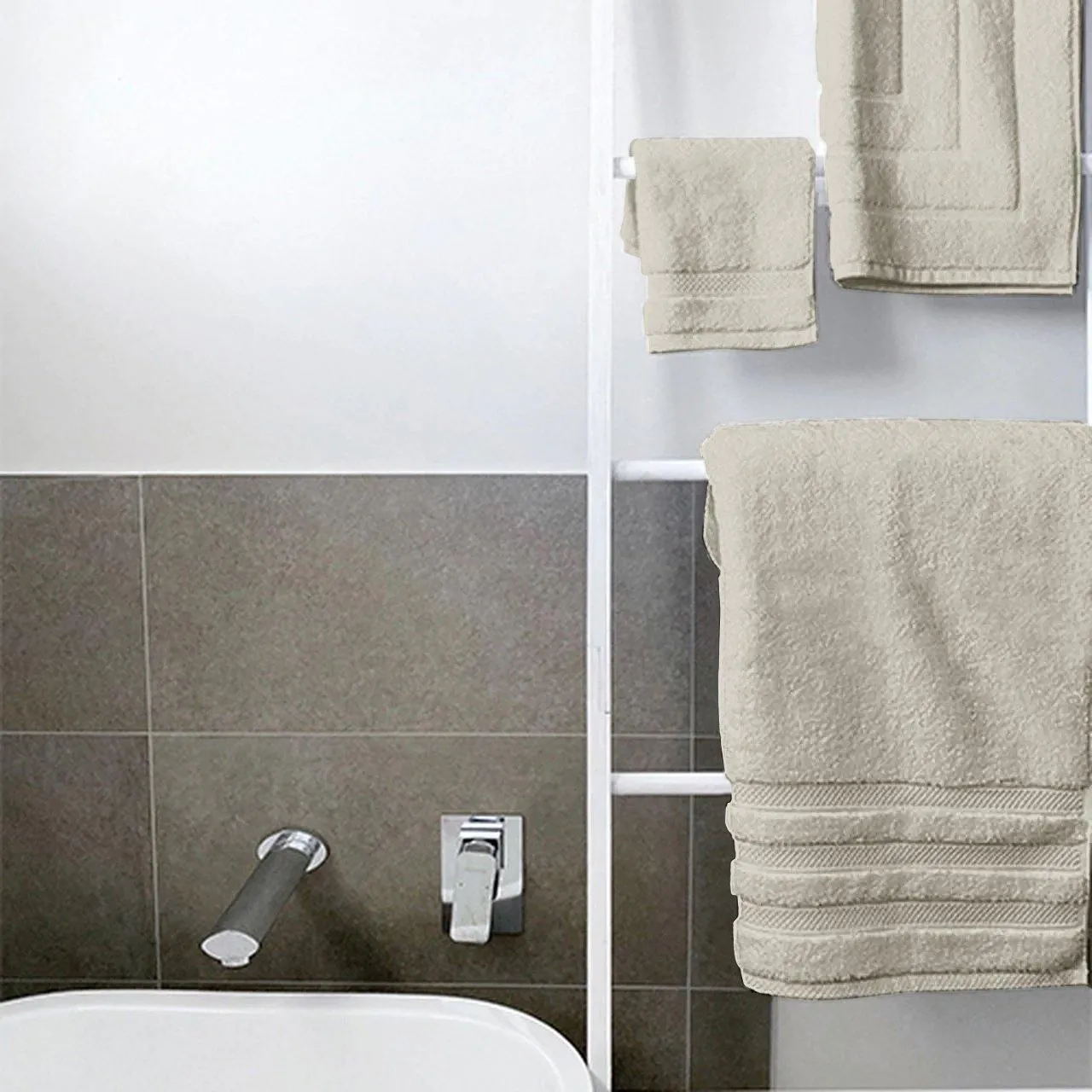 Lavish Touch 100% Cotton 700 GSM Ultima Towel Set