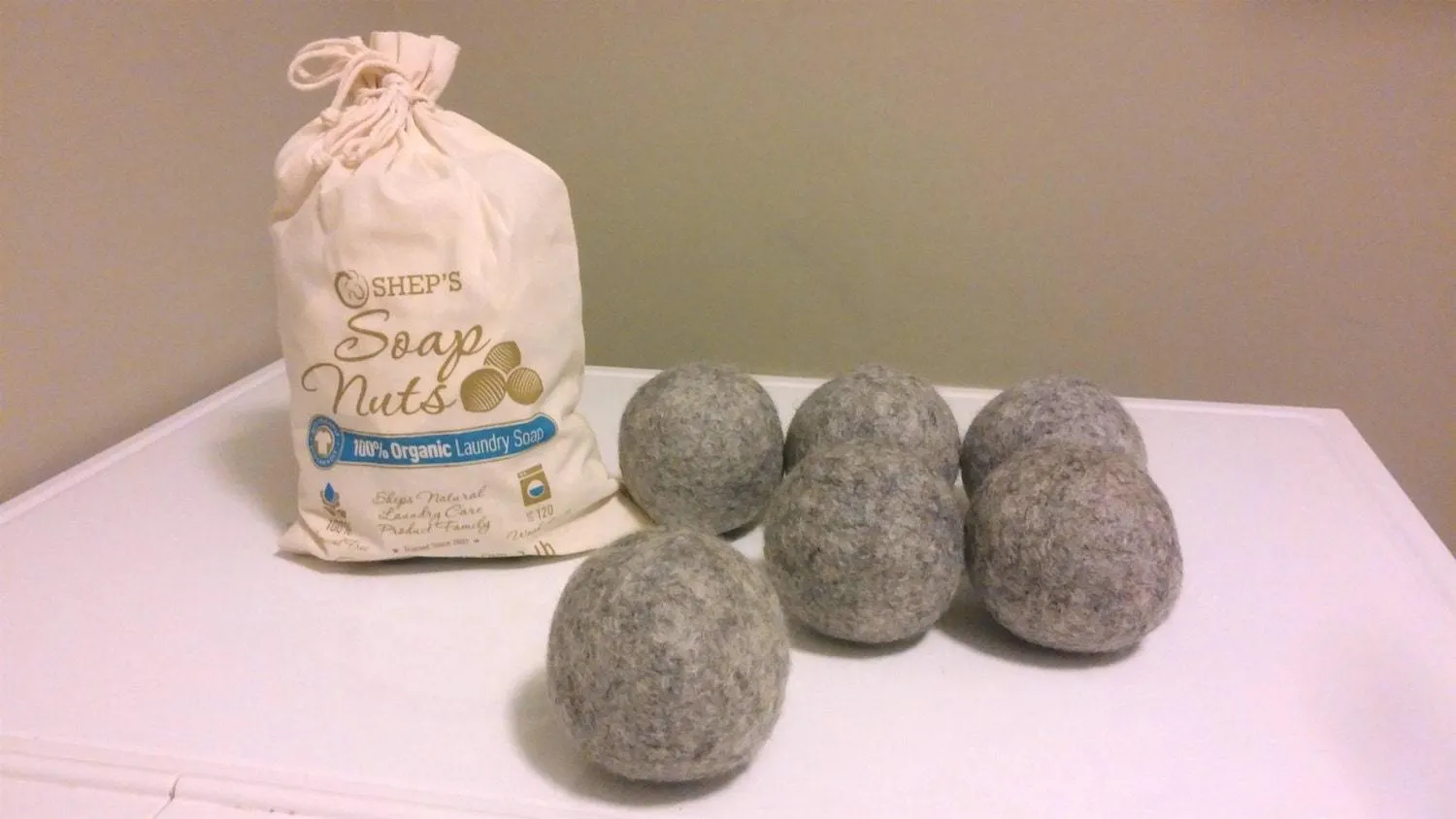 Shep's Natural Laudry Complete  KIT (1 lb Organic Soap Nuts Natural Laundry Detergent and 6 Wool Dryer Balls)