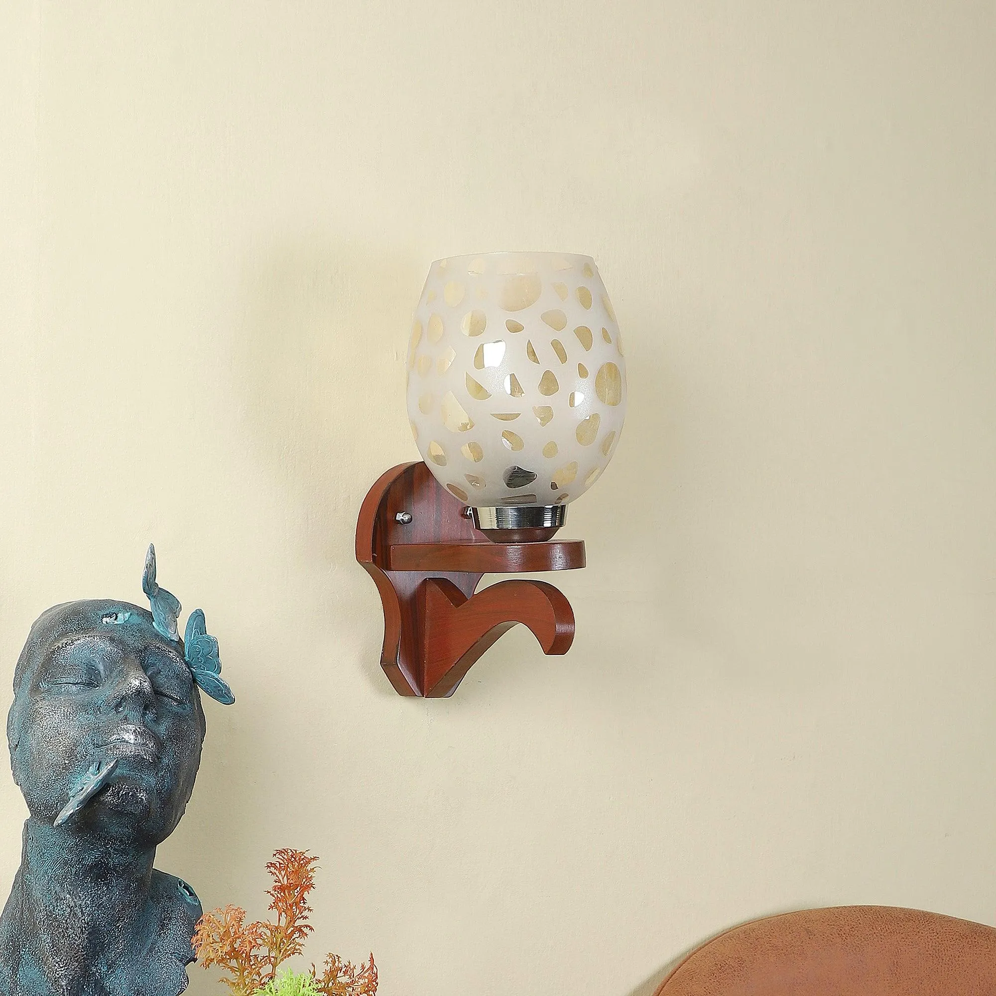 Stylish & Classy Brown Wood Wall Light