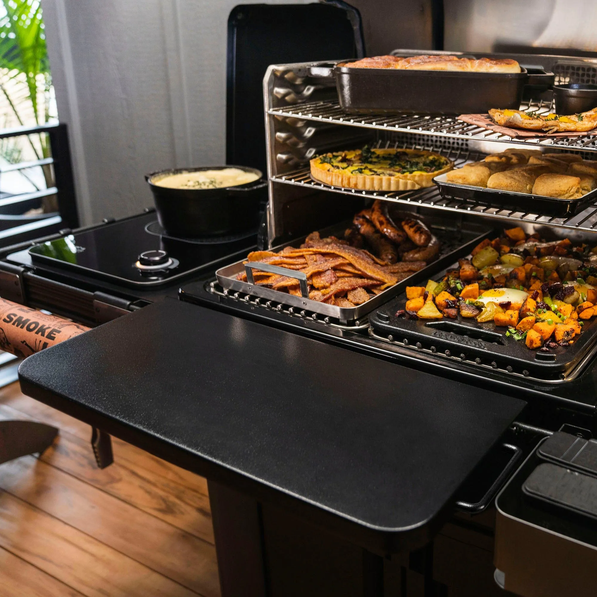 Traeger P.A.L. Pop-And-Lock Front Shelf BAC604